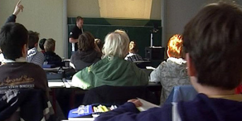 Sch&uuml;ler im Unterricht