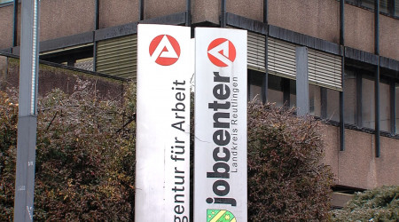 Agentur f&uuml;r Arbeit gibt Arbeitslosenzahlen bekannt (Quelle: RTF.3)
