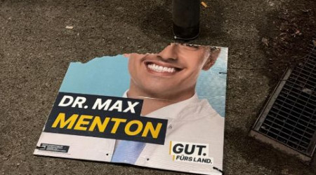 Zerst&ouml;rtes Wahlplakat von Dr. Max Menton (Quelle: Dr. Max Menton)