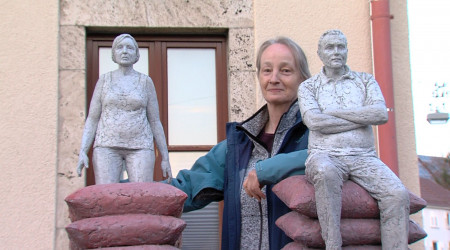 G&ouml;tz und Gisela, Kunstobjekte von Birgit Feil (Quelle: RTF.3)