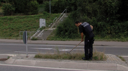 Spurensuche nach mutma&szlig;lichem Schuss (Quelle: RTF.3)