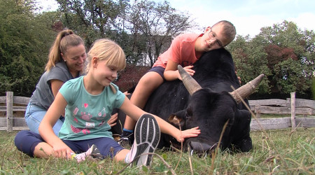 Auf dem Kinderbauernhof in Gomaringen (Quelle: RTF.3)